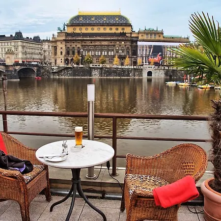 Riverside Apartment Prague Room photo